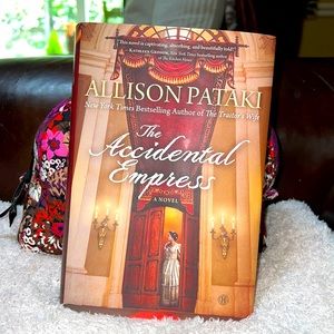 ❤️ROMANCE novel The Accidental Empress by Allison Pataki
